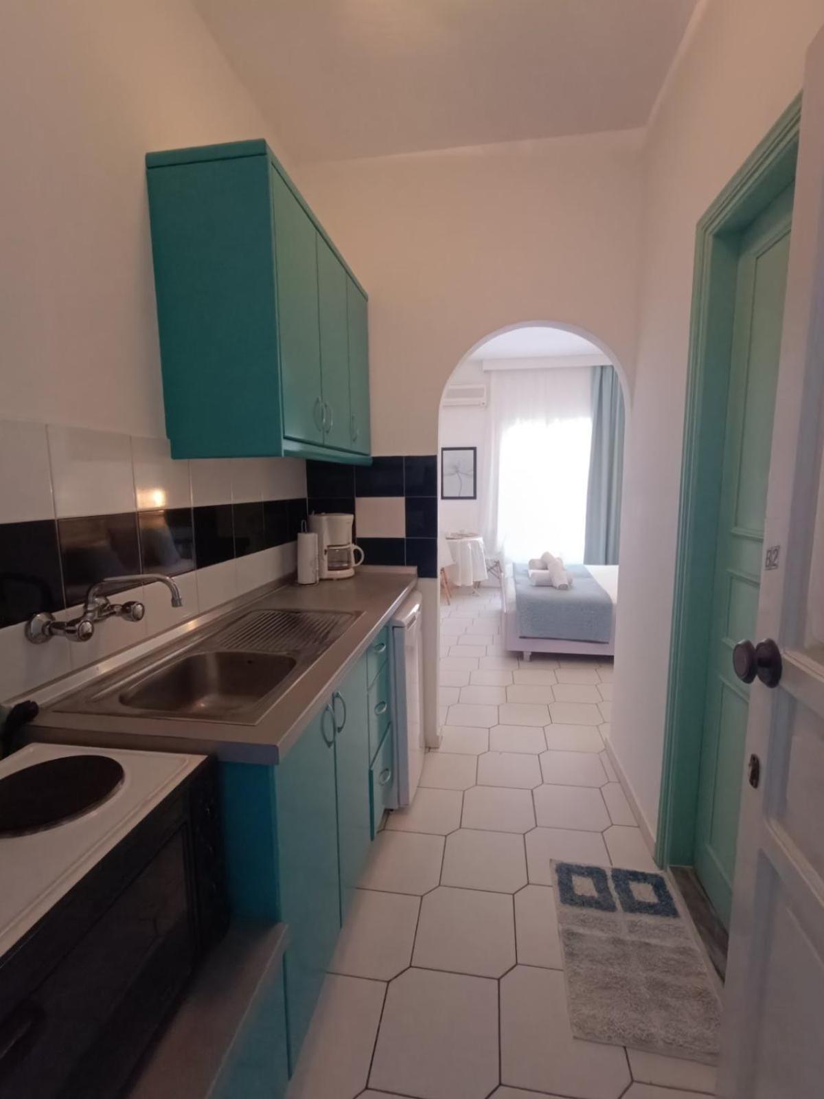 Philippos Apartments Acharavi  Bagian luar foto